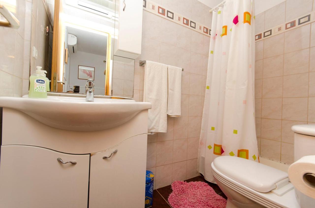 Apartments Banic Постира Экстерьер фото